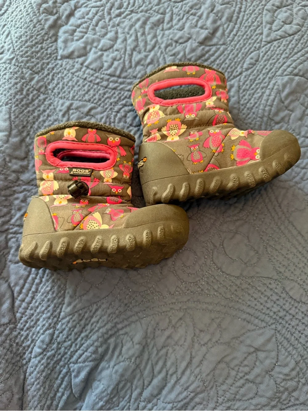 Bogs Kids Grey Winter Boots with Pink Owl Print